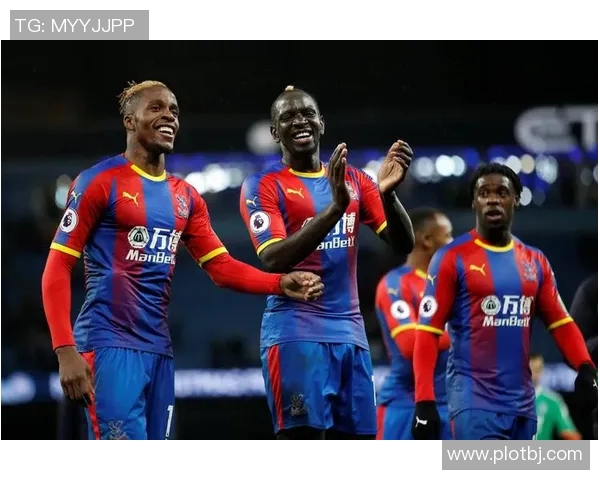 水晶宫主场迎战南安普顿激情对决直播盛况尽在眼前 水晶宫主场迎战南安普顿激情对决直播盛况尽在眼前