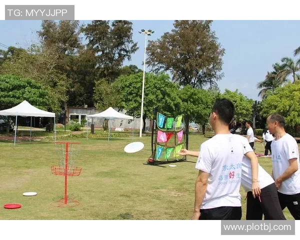 深圳飞盘队的速度之道:探索飞盘运动中的快速技巧与训练方法 深圳飞盘队的速度之道:探索飞盘运动中的快速技巧与训练方法