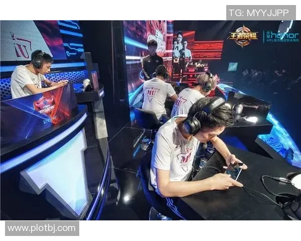 王者荣耀深度解析:FPX战队的耐力与策略背后故事