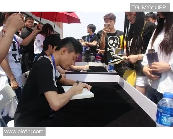 EDG在高校联赛中的比赛经验与战术分析探讨 EDG在高校联赛中的比赛经验与战术分析探讨